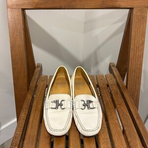 BRAVO BROWNS LOAFERS SIZE 7